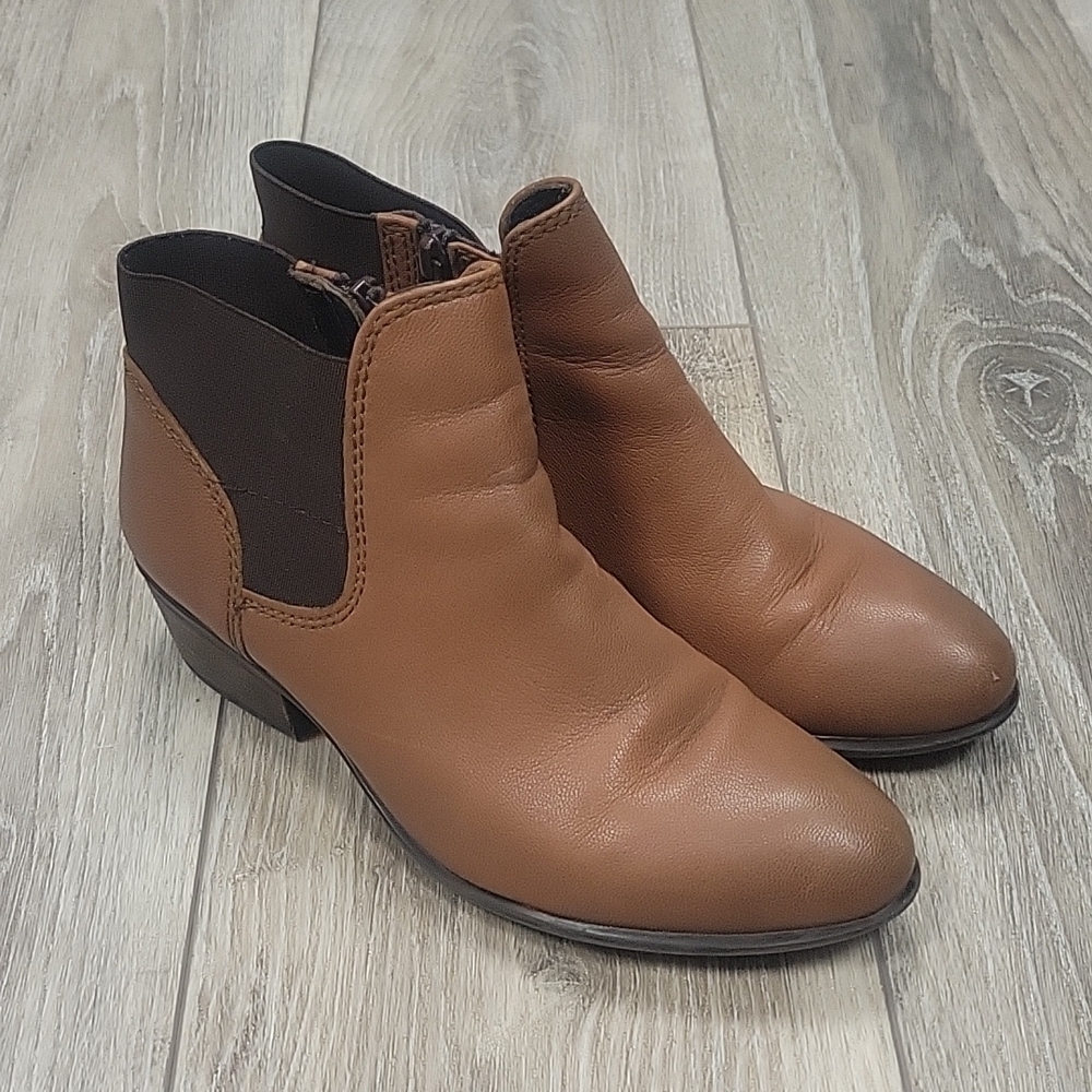 Steve Madden Rozamare Sleek Brown Ankle Booties Size 6